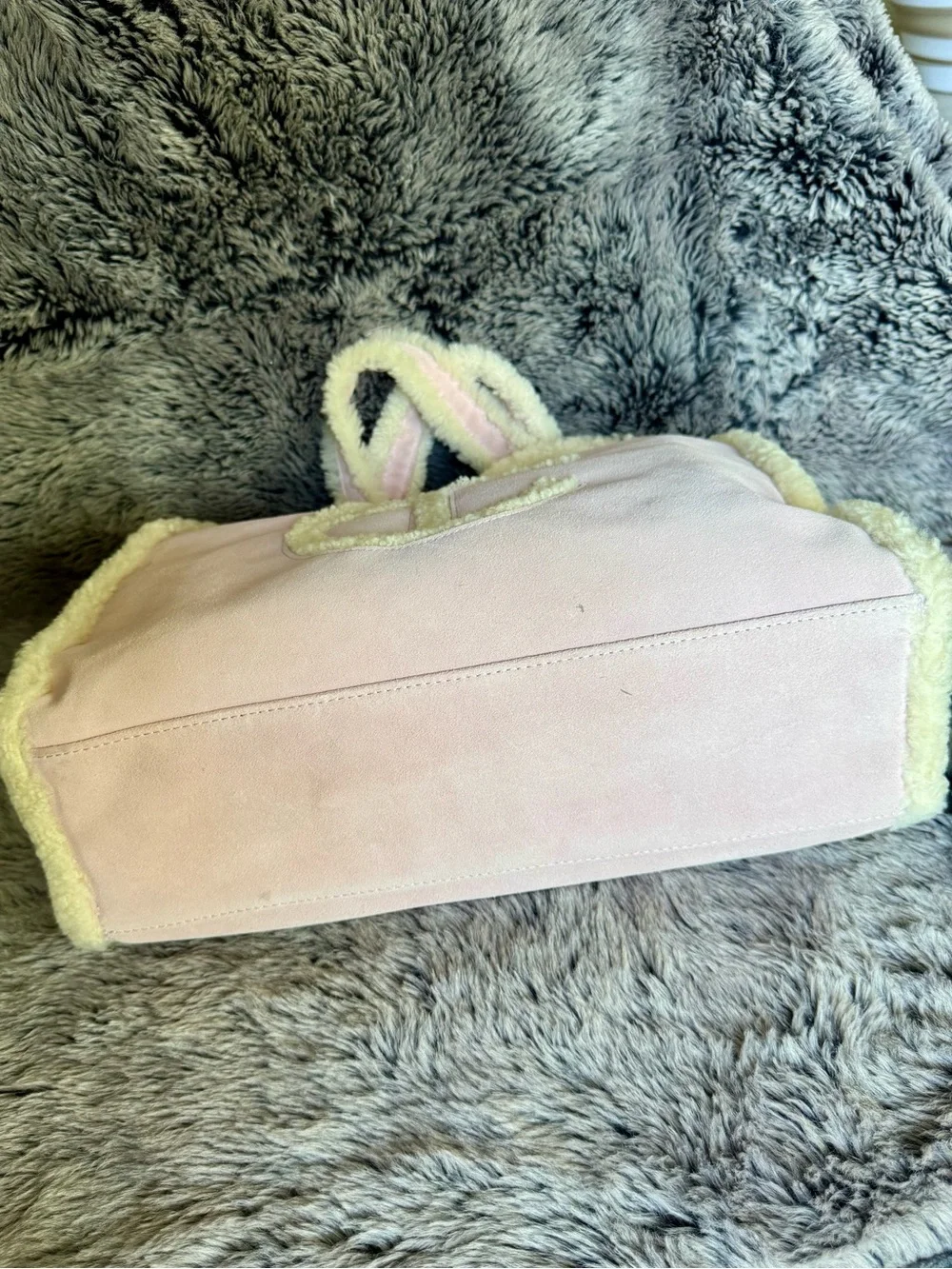 Telfar ugg medium